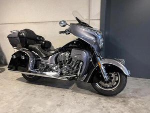 ② INDIAN ROADMASTER MACHTIGE LUXECRUISER