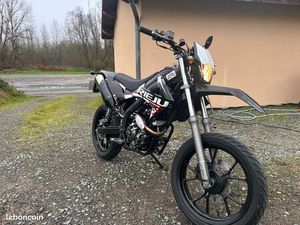 RIEJU MRT 125 LC – 2024 – 1 300 KM – NOIRE – GARANTIE – VENTE RAPIDE