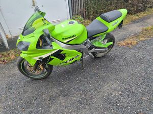KAWASAKI ZX9R