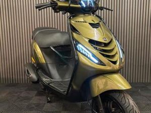 PIAGGIO ZIP 2021 BROM FULL OPTION PYTHON GREEN — SCOOTERS | PIAGGIO — MARKTPLAATS