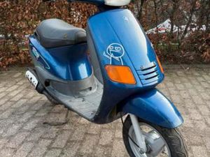 PIAGGIO ZIP TYPE 1 BROM OPKNAPPER KAPPEN NETJES — SCOOTERS | PIAGGIO — MARKTPLAATS