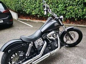 HARLEY-DAVIDSON DYNA STREET BOB FXDB SCHWARZ