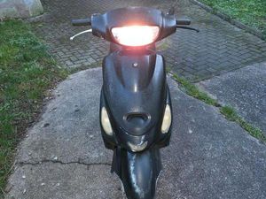 ZU VERKAUFEN ROLLER AN BASTLER SIEHE BILDER MUSS WEG HEUTE