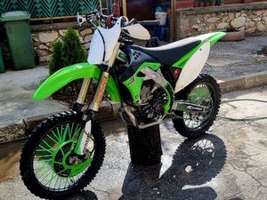 KAWASAKI KX 450F →
