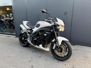 ② TRIUMPH - SPEED TRIPLE