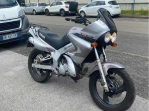 YAMAHA 125 TDR