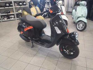 VESPA GTV 300