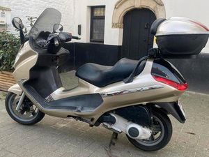 ② PIAGGIO X8 125
