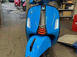 VESPA GTS 125 SUPERSPORT
