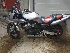YAMAHA FAZER 600