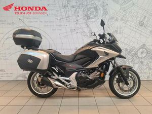 ② HONDA NC750X (ANNÉE DE CONSTRUCTION 2017)