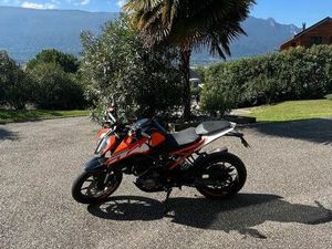KTM DUKE 125 2018