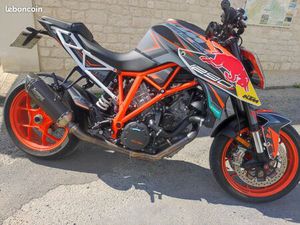 KTM 1290 SUPERDUKE R REDBULL