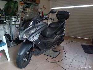 X TOWN 125 CC ÉCHANGE OU VENTE
