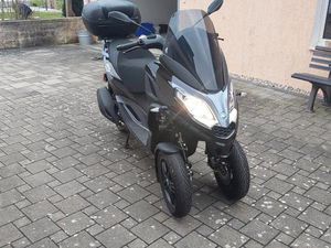 PIAGGIO MOTORRAD ROLLER MP3 300