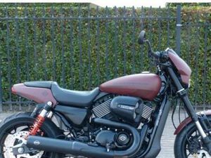② HARLEY DAVIDSON STREET ROD 750