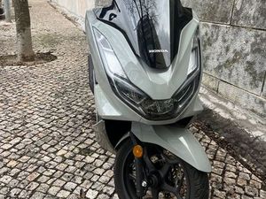 HONDA PCX 125 EXCELENTE ESTADO BENFICA
