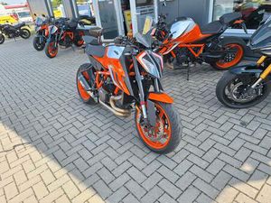 KTM SUPERDUKE 1290 R MIT TECHPACK U. WERKSGARANTIE