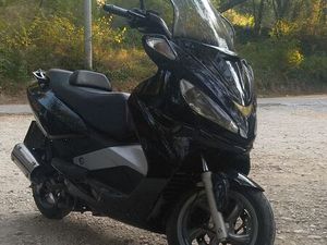 MALAGUTI MADISON 250RS 244 CM3, 2006 GOD.