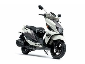 SUZUKI AVENIS MY/25 - SOFORT