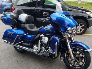 HARLEY-DAVIDSON ELECTRA GLIDE ULTRA LIMITED 107 ABS BLAU