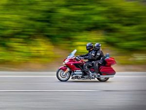 HONDA GL 1800 GOLD WING ABS TOUR DCT