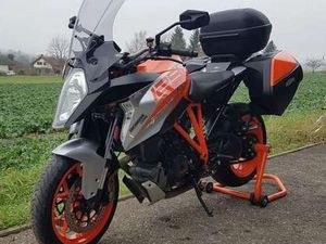 KTM 1290 SUPER DUKE GT