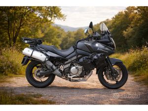 V STROM 650 SCARICO MIVV PARACARENE TRIS VALIGIE