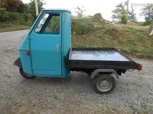 TRIPORTEUR VESPA PIAGGIO APE 50