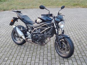 SUZUKI SV 650 AUS 1.HAND, INSP. + REIFEN NEU, TOP-CASE!
