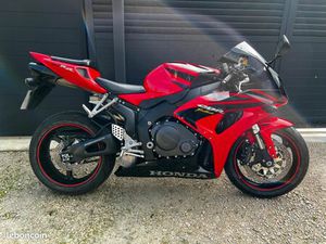 HONDA CBR 1000 RR FIREBLADE