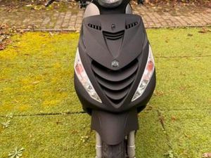 PAGGIO ZIP | 2019 | IGET | 4T — SCOOTERS | PIAGGIO — MARKTPLAATS