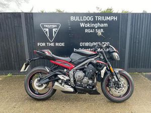 TRIUMPH STREET TRIPLE 765 R