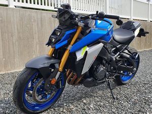 SUZUKI GSX-S1000
