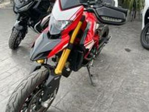 DUCATI HYPERMOTARD 939