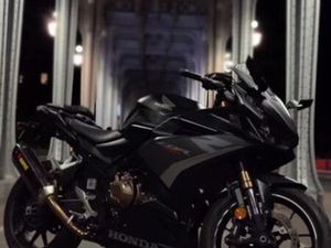 CBR 500 R AKRAPOVIC