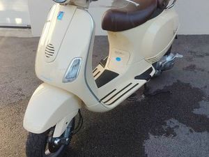 SCOOTER VESPA
