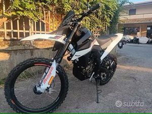 MALAGUTI XTM 125 CC ENDURO MOT. APRILIA A LIQUIDO