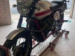 MOTO GUZZI STORNELLO V7 II STORNELLO 750 CC ROSSO