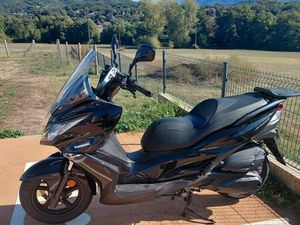 SCOOTER KAWASAKI J300