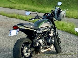 KAWASAKI Z900RS - NOIR/VERT MAT - ÉTAT NEUF