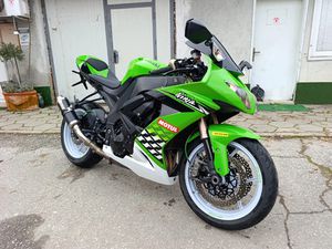 KAWASAKI ZXR ZX10R →