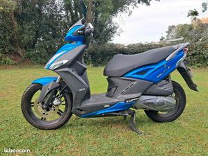 AGILITY 125 VERSION CITY 16+ FAIBLE KILOMÉTRAGE ET ÉQUIPÉ GRANDE ROUE IMPECCABLE