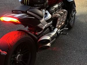 TRIUMP ROCKET 3R 221 2500CM3 ÉDITION LIMITÉE