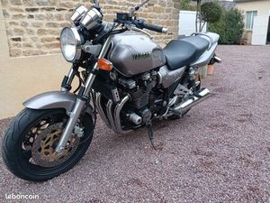 YAMAHA 1200 XJR