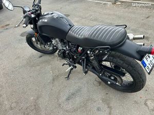 MOTO SWM ACE OF SPACES 125 TRÈS PEU SERVIT