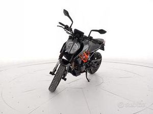 KTM 125 DUKE - ABS U12921