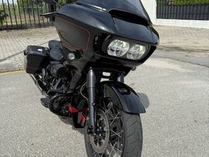 ROAD GLIDE CVO BLACK HOLE BRAGA (MAXIMINOS, SÉ E CIVIDADE)