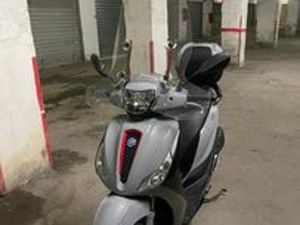 MEDLEY 125 S BLOCCA RUOTA