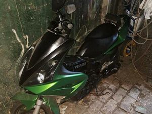 VERKAUFE MOTORROLLER PEUGEOT JETFORCE 50 CCM MIT PAPIERE
